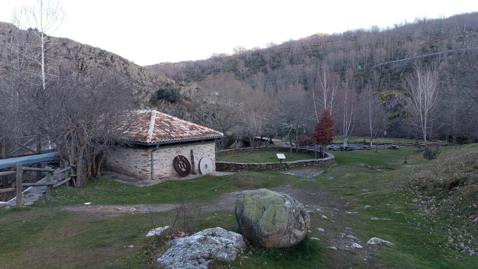 El Tinao De La Hiruela Villa Eksteriør billede